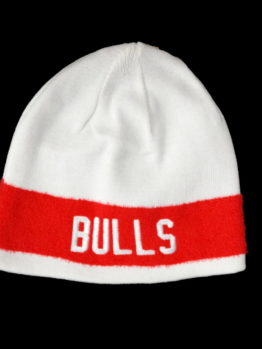 Chicago Bulls Reversible Knit Beanie / Color: Team