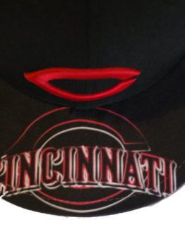 New Era Cincinnati Reds Viseon Fitted Cap / Color: Red Black